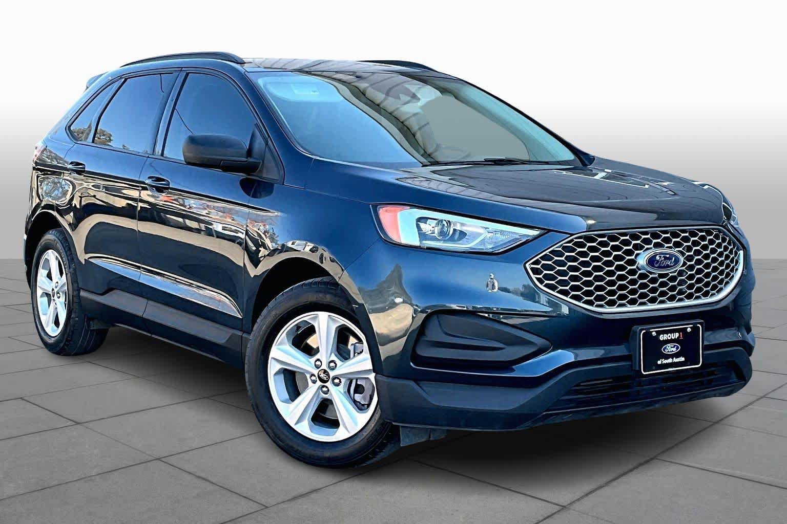 Certified 2023 Ford Edge SE image 3