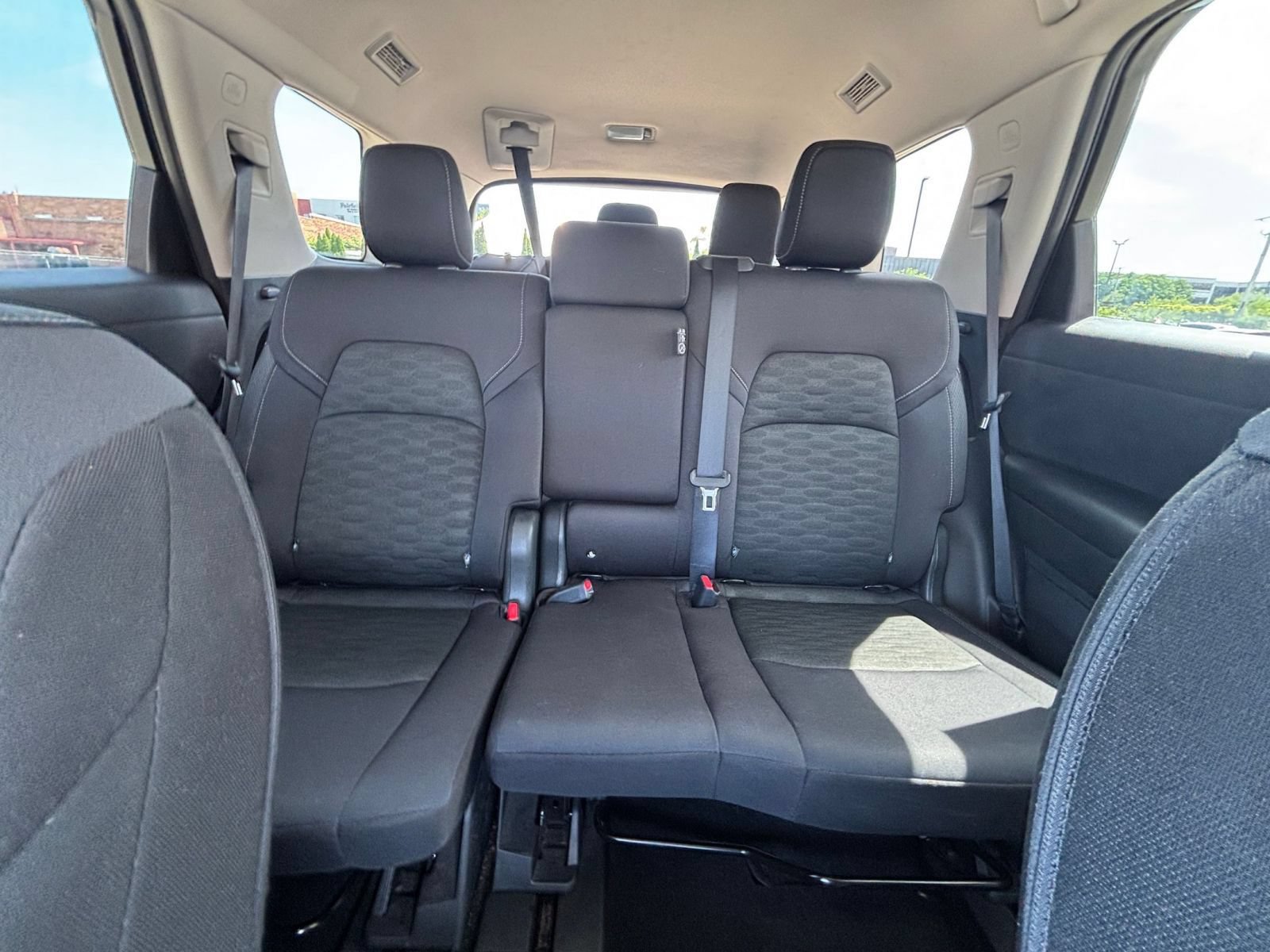 Used 2025 Nissan Pathfinder SV AWD/4WD image 39