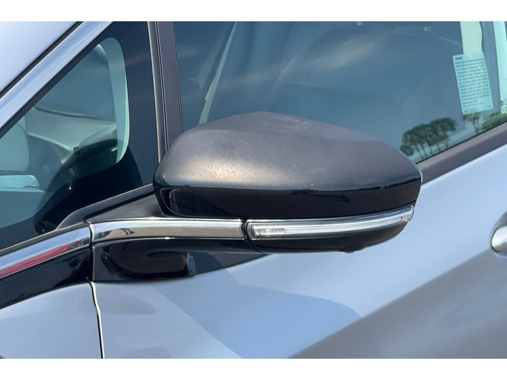 Used 2017 Chevrolet Bolt Premier w/ Driver Confidence II Package FWD image 48