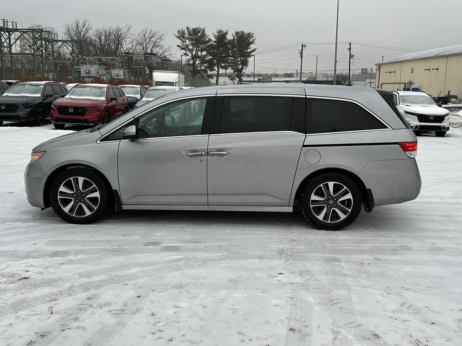 Used 2016 Honda Odyssey Touring image 5
