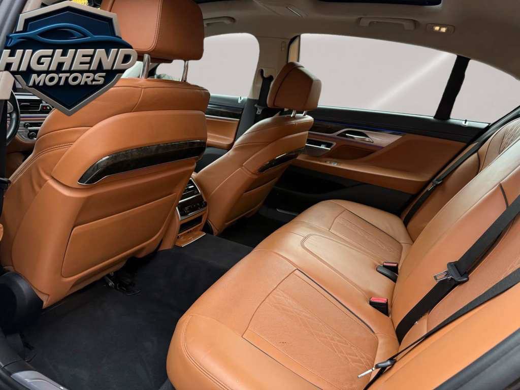 Used 2018 BMW 750i xDrive AWD/4WD image 14