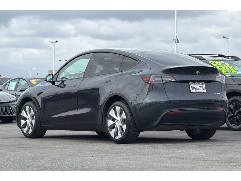 Used 2024 Tesla Model Y Long Range AWD/4WD image 6