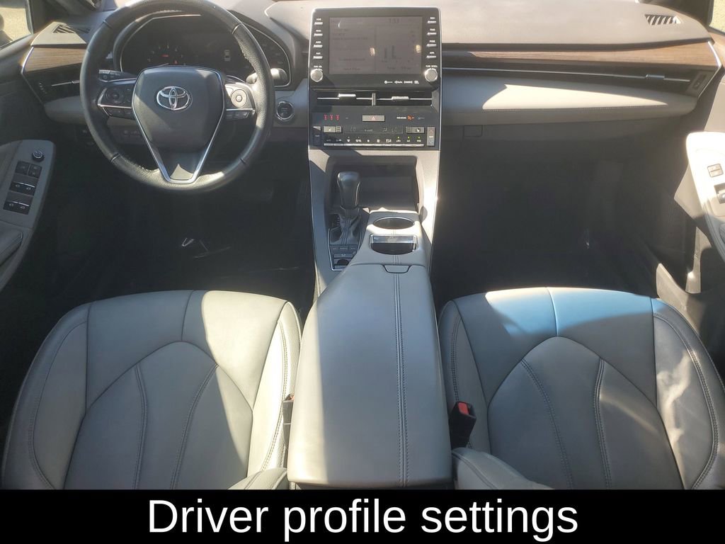 Used 2019 Toyota Avalon XLE video 2