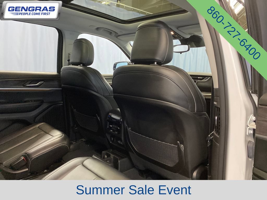 Used 2023 Jeep Grand Cherokee L Limited AWD/4WD image 39