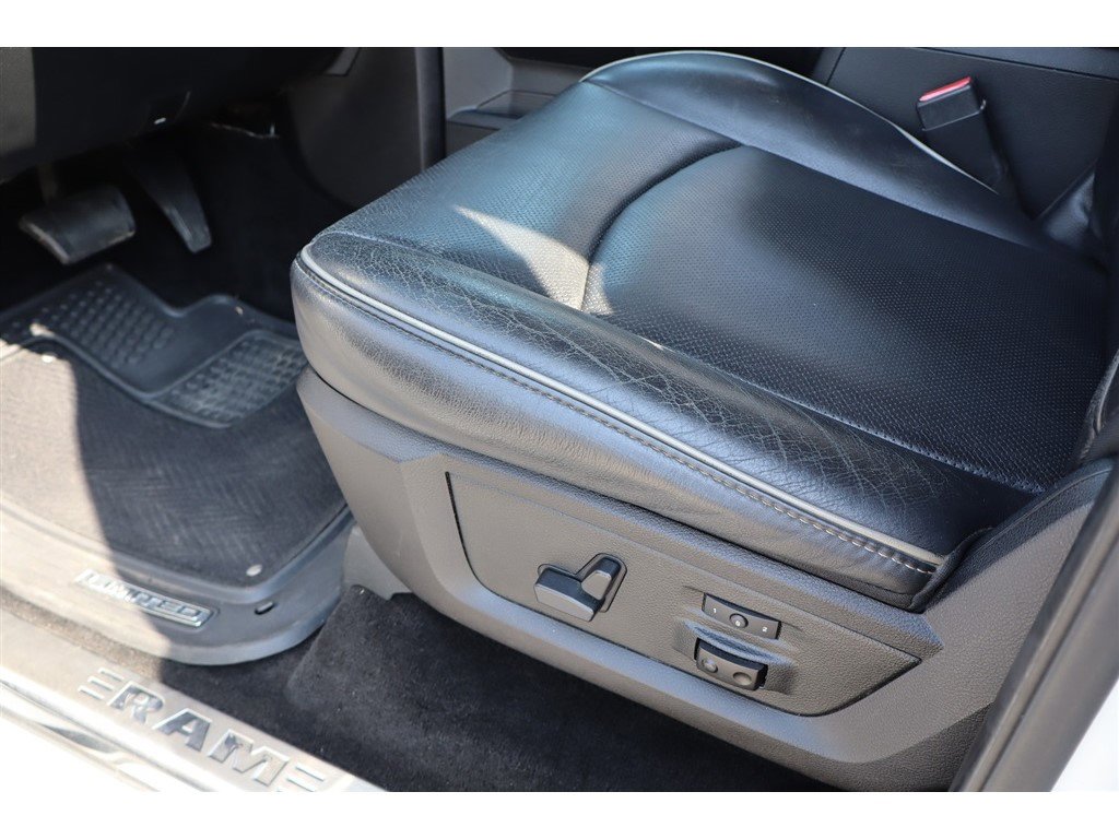 Used 2015 RAM 1500 Limited image 18
