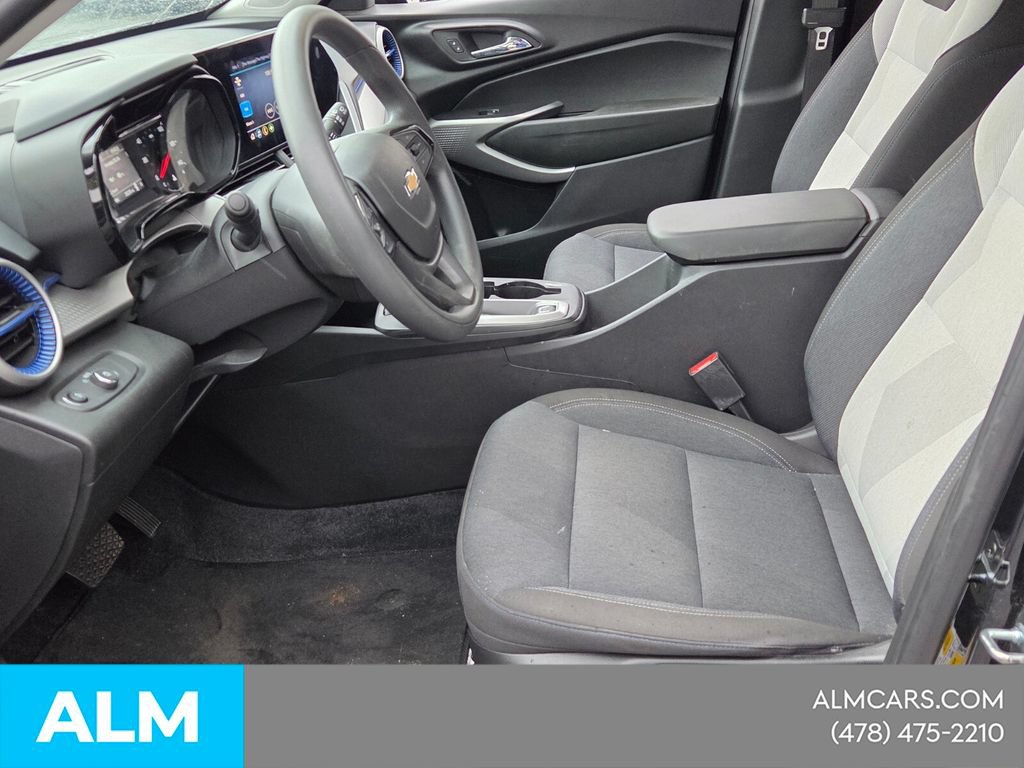Used 2024 Chevrolet Trax LS FWD image 7
