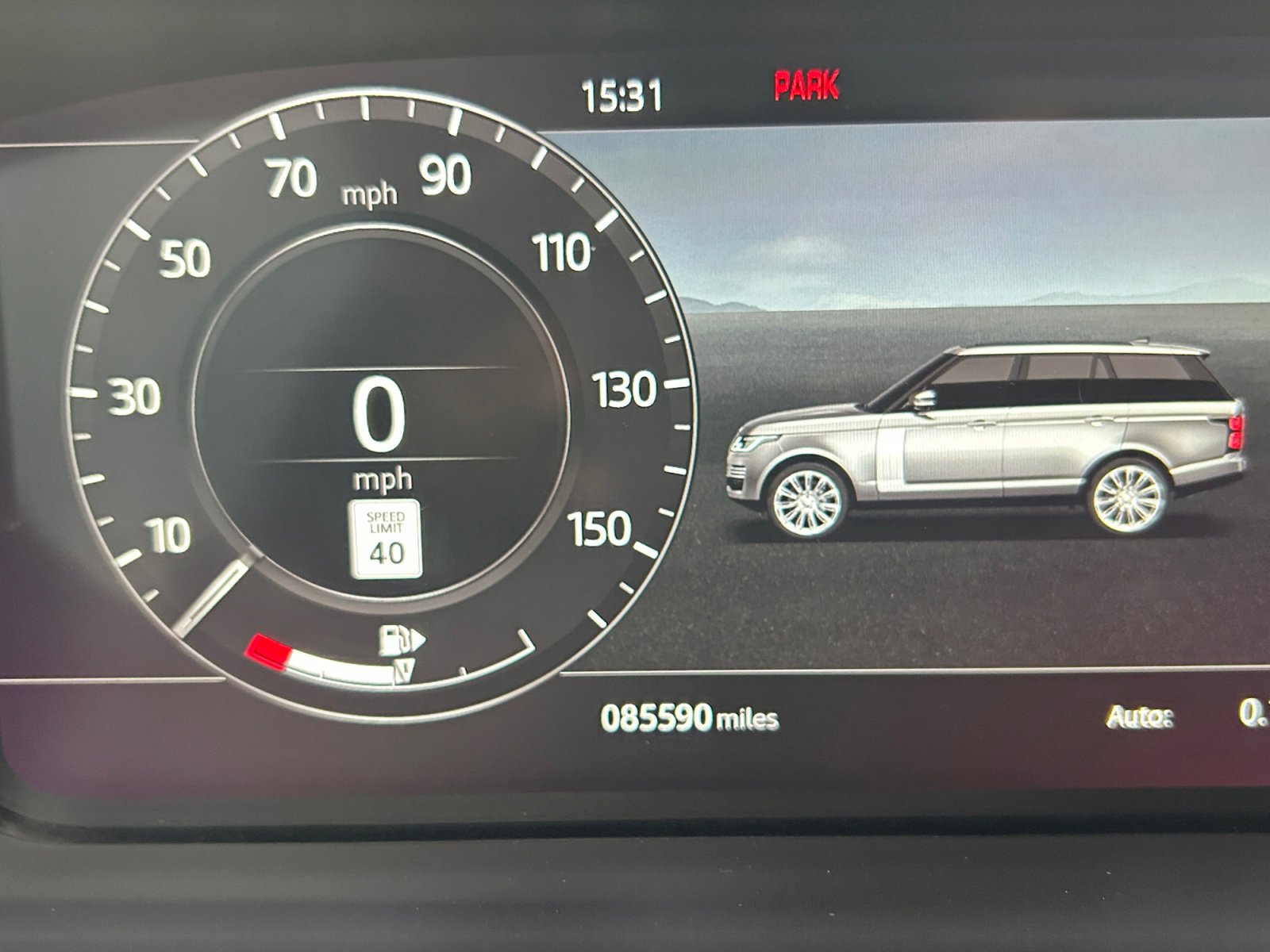 Used 2019 Land Rover Range Rover HSE image 2