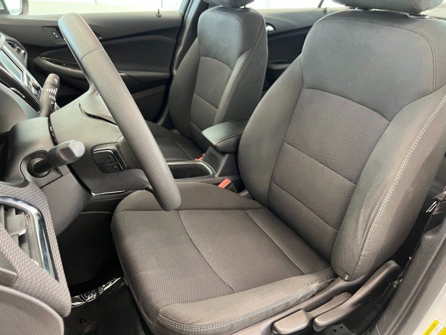 Used 2016 Chevrolet Cruze LT FWD image 10