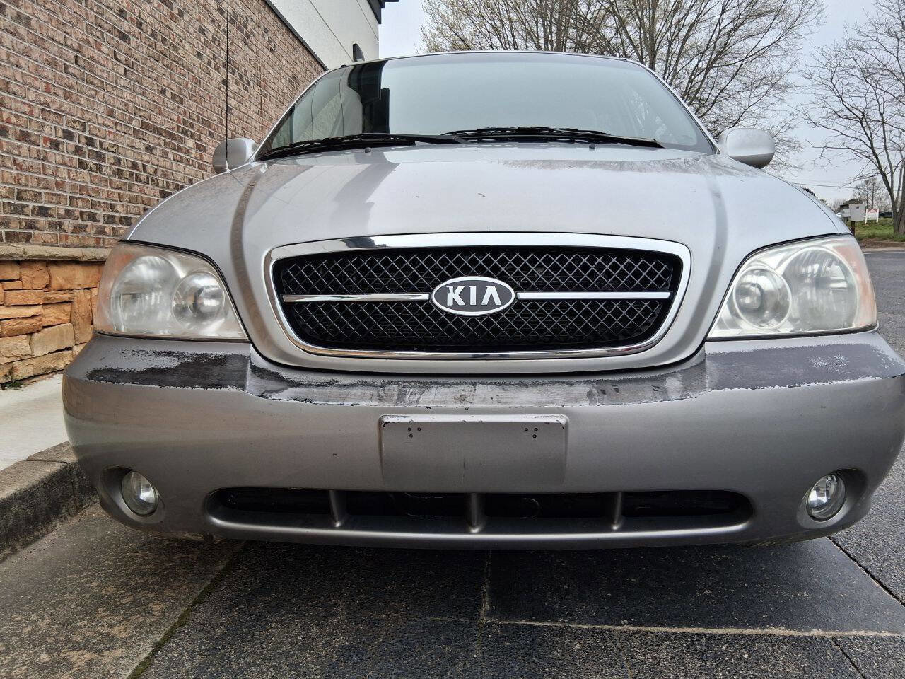 Used 2005 Kia Sedona EX image 18