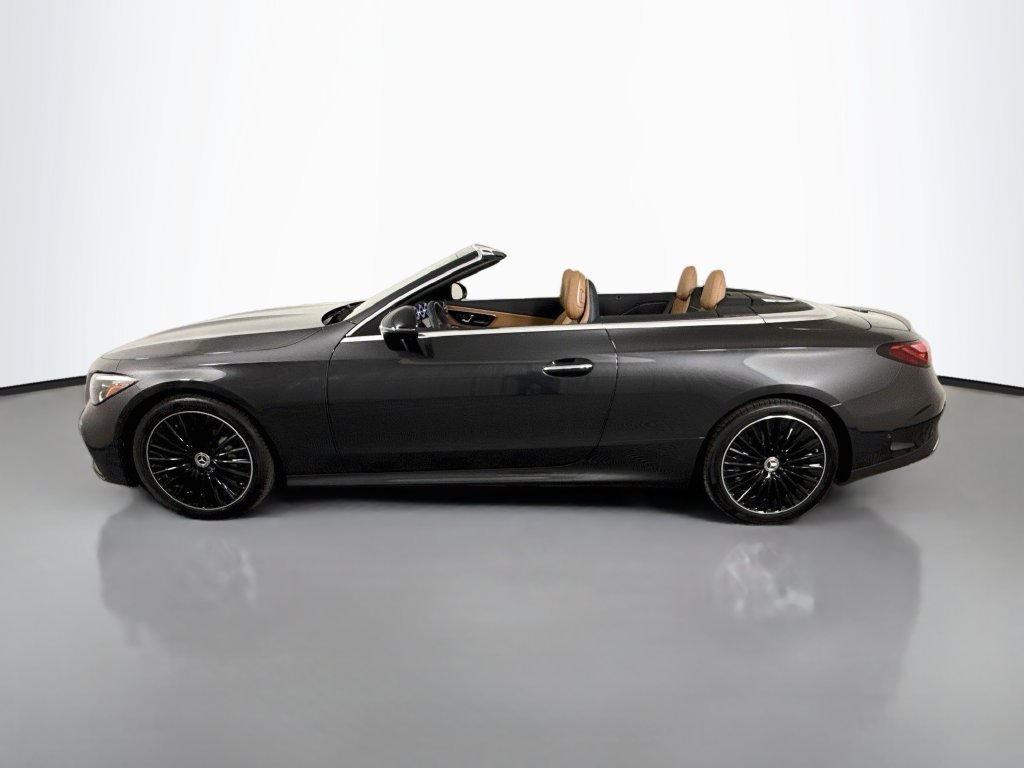 Used 2026 Mercedes-Benz CLE 300 4MATIC Cabriolet w/ Driver Assistance Package image 4