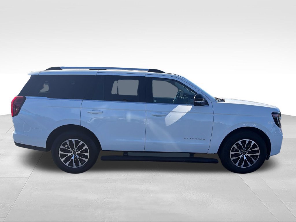 Used 2025 Ford Expedition Platinum AWD/4WD image 6