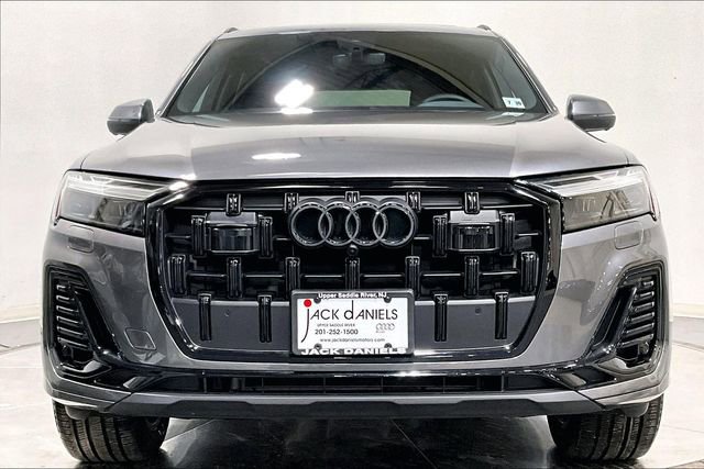 Certified 2025 Audi Q7 2.0T Premium w/ Convenience Plus Package image 3