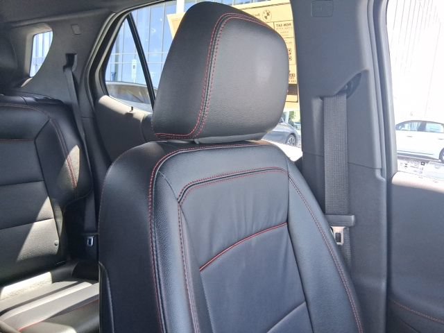 Used 2024 Chevrolet Equinox RS w/ RS Leather Package FWD image 17