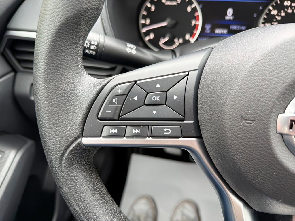 Used 2022 Nissan Altima 2.5 SV FWD image 18
