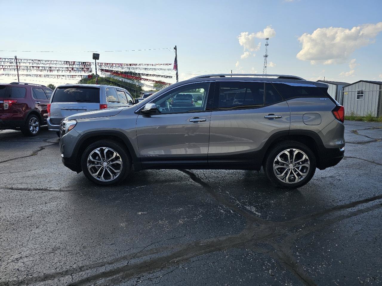 Used 2021 GMC Terrain SLT AWD/4WD image 32