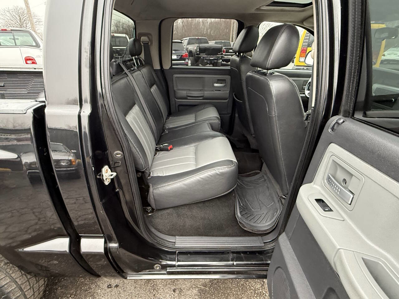 Used 2008 Dodge Dakota Laramie image 19