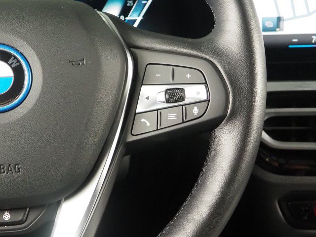 Used 2023 BMW i4 eDrive40 w/ Premium Package RWD image 24