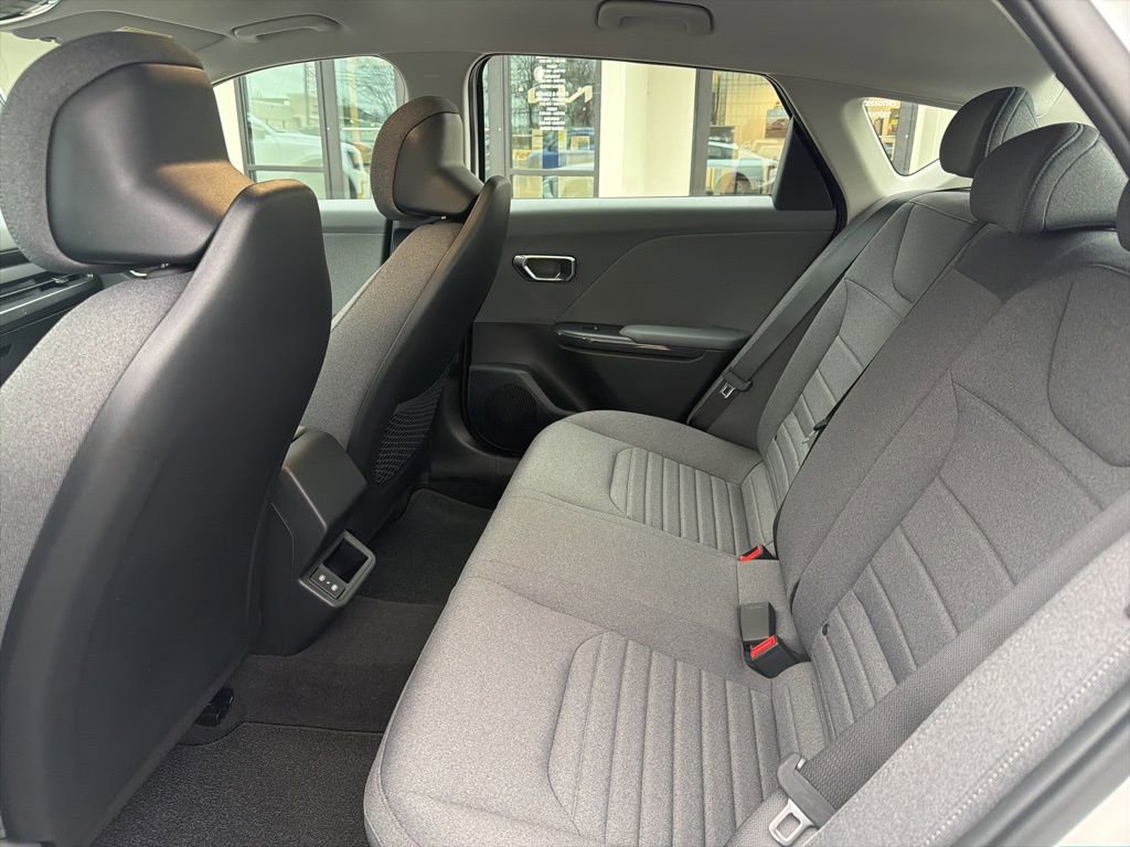 New 2025 Kia K4 EX image 21