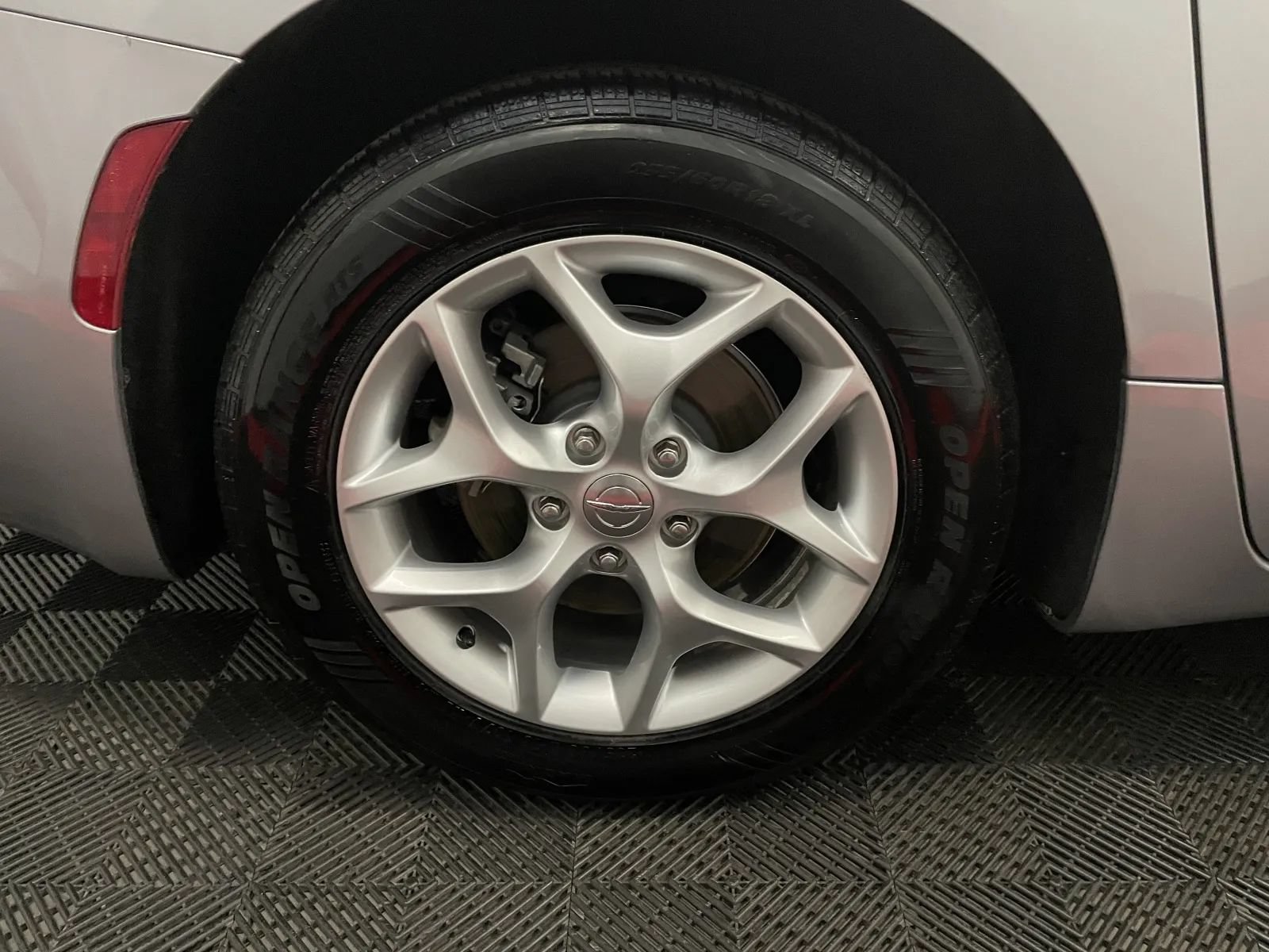 Used 2020 Chrysler Pacifica Limited FWD image 18