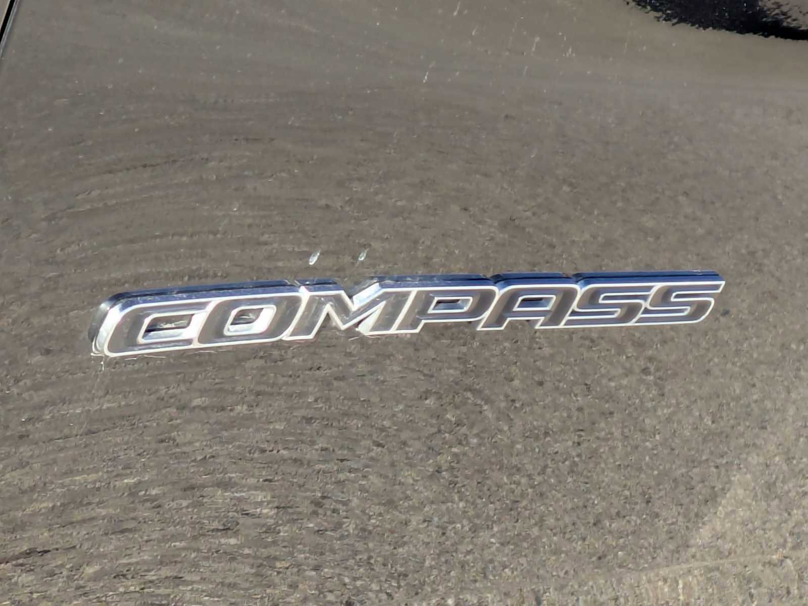 Used 2022 Jeep Compass Limited image 11