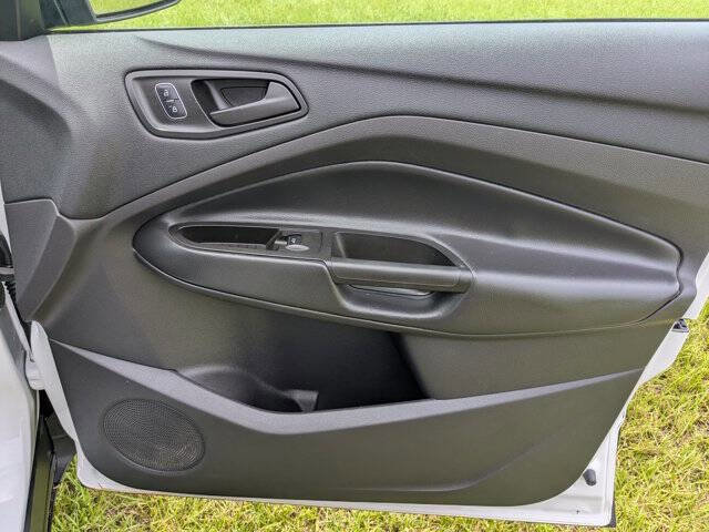 Used 2017 Ford Escape S image 32