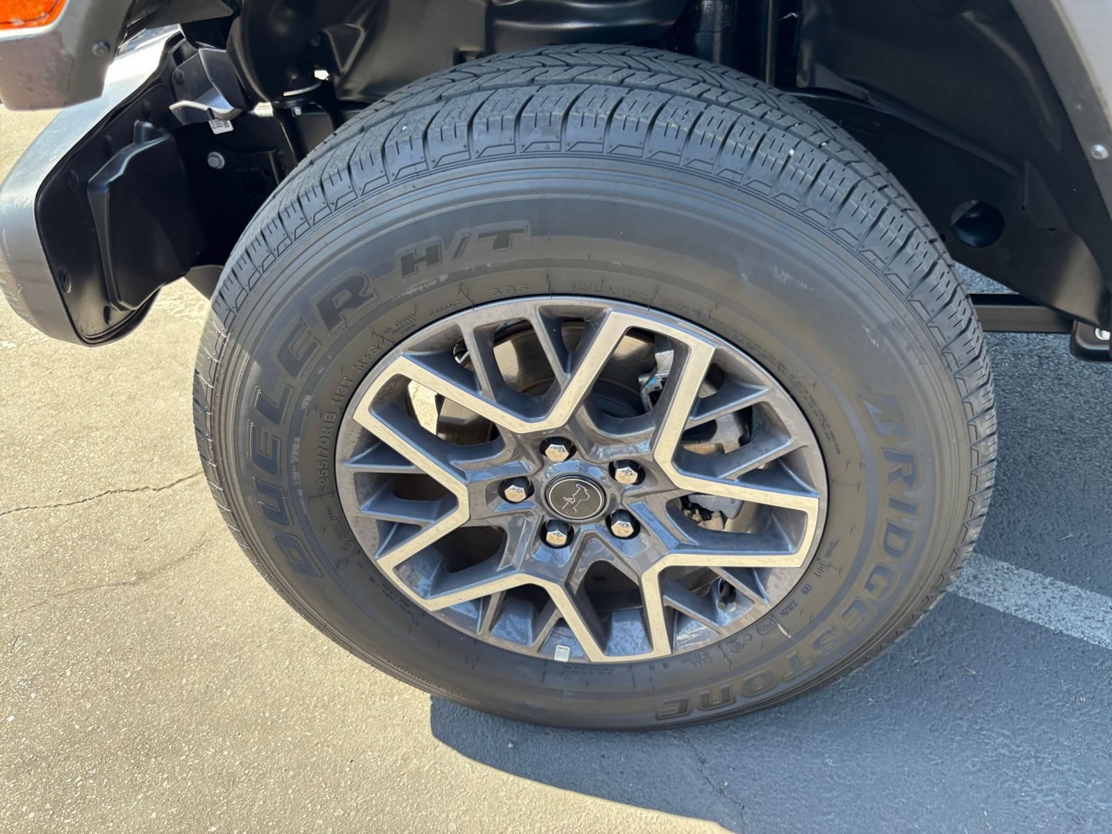 Used 2025 Jeep Wrangler Unlimited Sahara AWD/4WD image 25