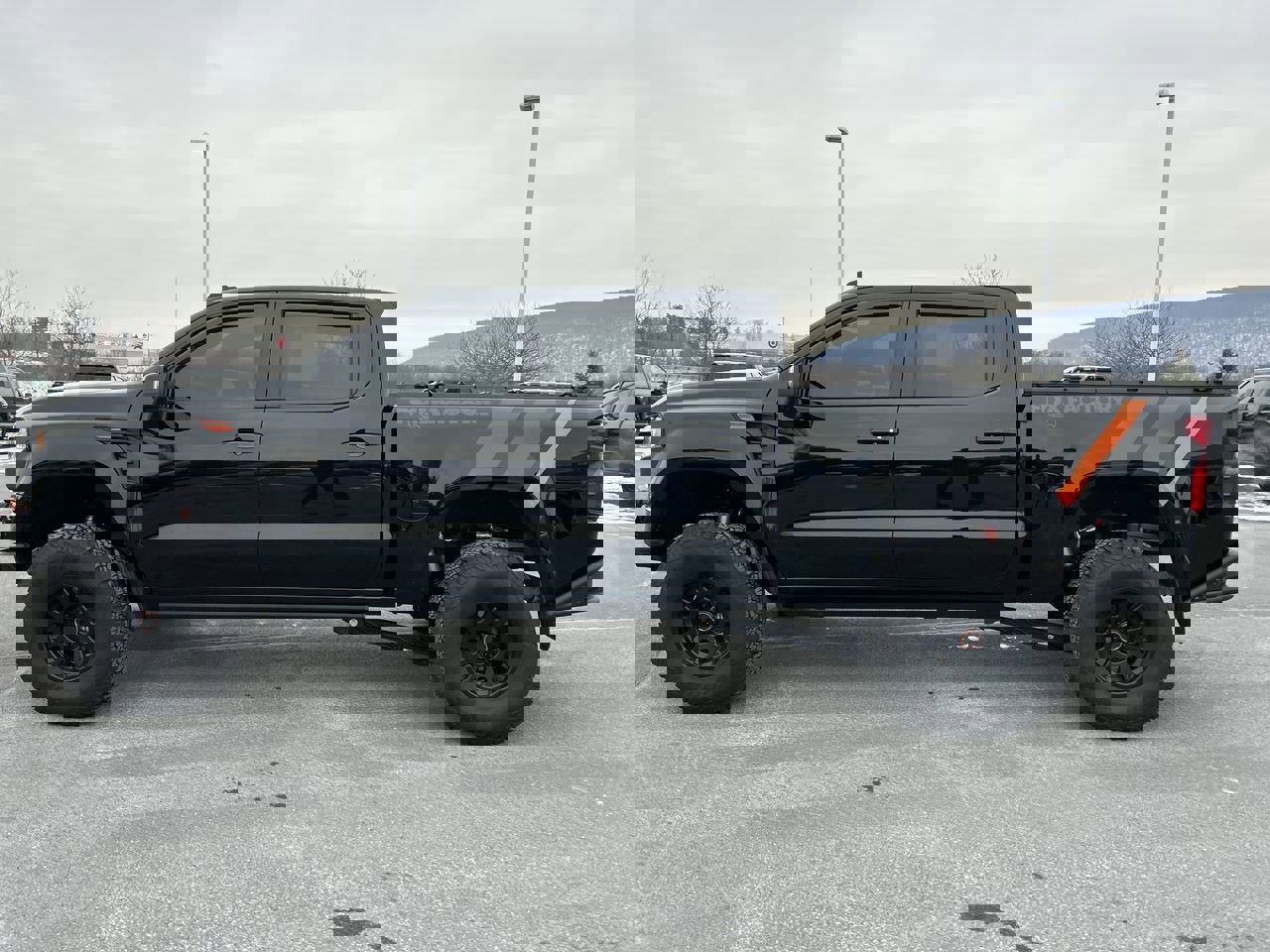 Used 2025 Chevrolet Silverado 1500 LTZ image 4