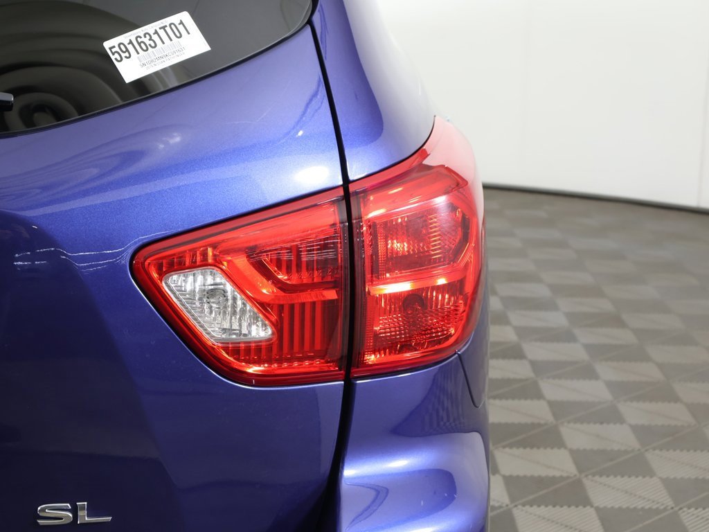 Used 2019 Nissan Pathfinder SL image 19