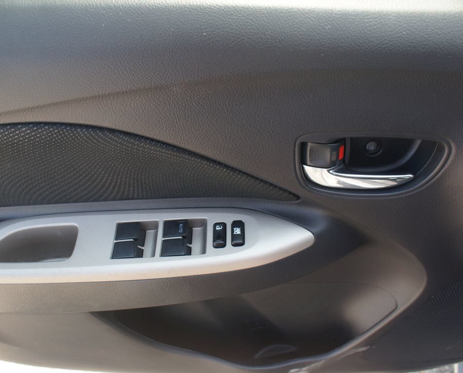 Used 2010 Toyota Yaris Sedan FWD image 18