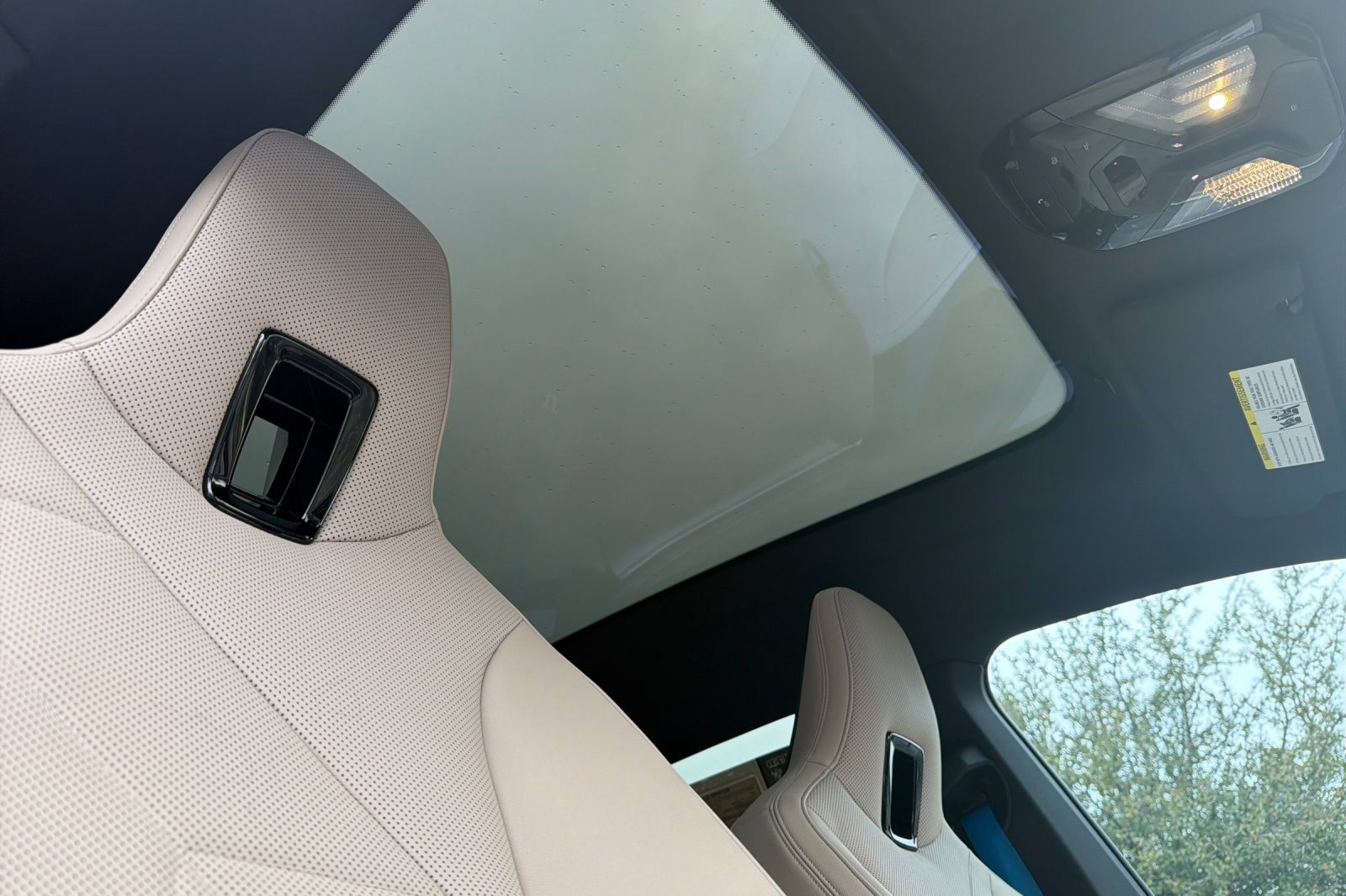 Certified 2023 BMW iX xDrive50 w/ BMW I Signature Blue Package image 21