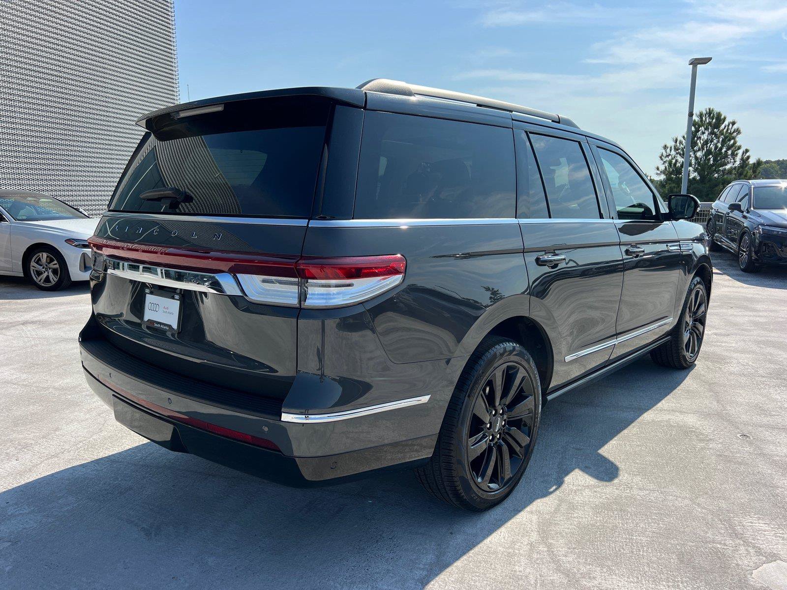 Used 2024 Lincoln Navigator Black Label AWD/4WD image 5