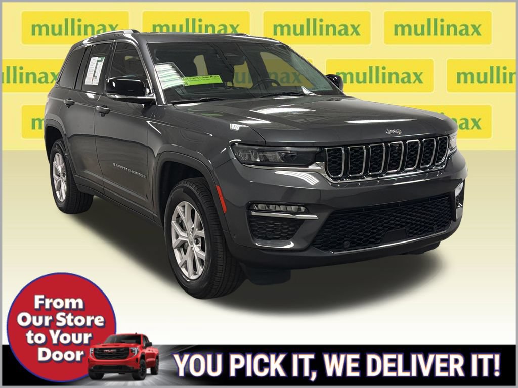 Used 2022 Jeep Grand Cherokee Limited w/ Luxury Tech Group II AWD/4WD image 2