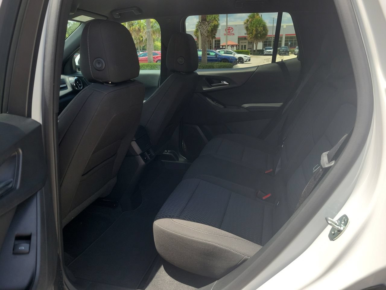 Used 2026 Chevrolet Equinox LT FWD image 9