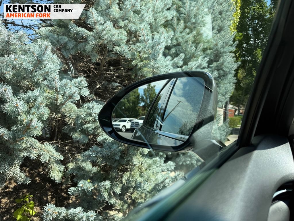 Used 2025 Genesis GV70 2.5T image 24