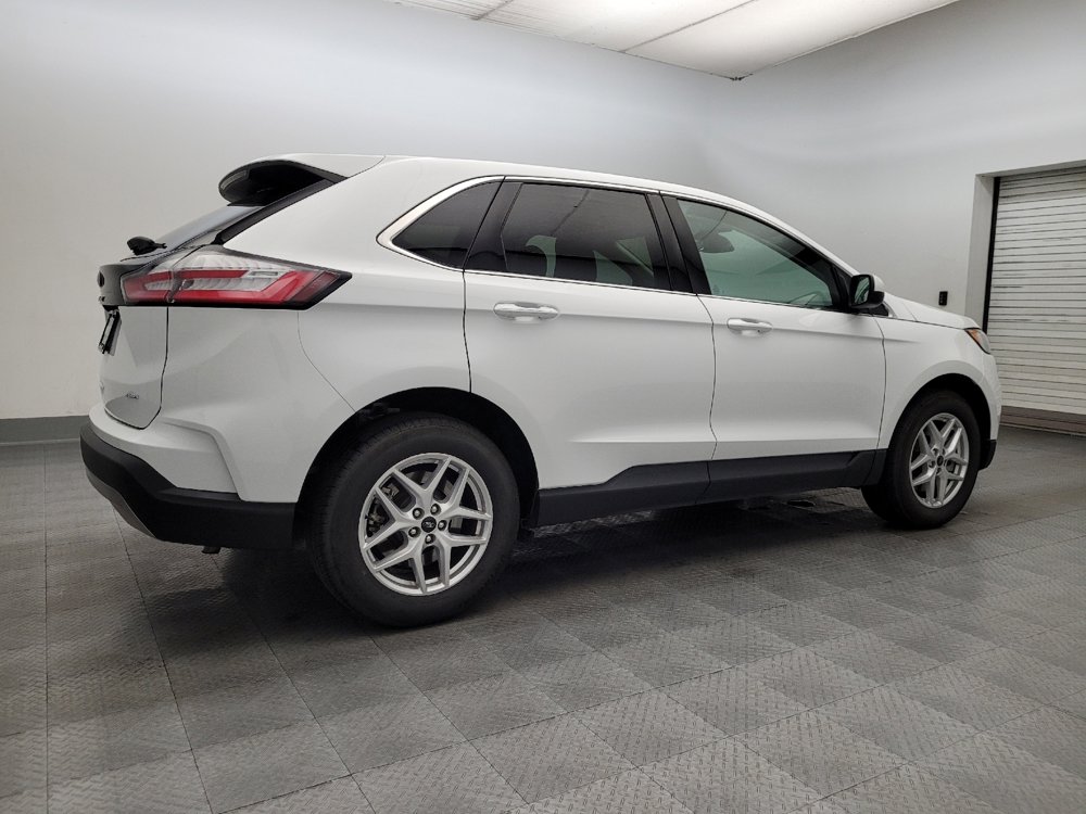 Used 2024 Ford Edge SEL image 10