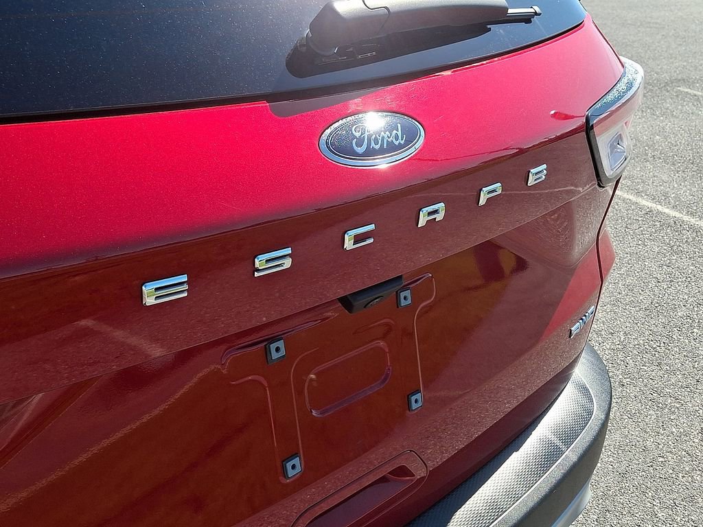 Certified 2022 Ford Escape SEL AWD/4WD image 32