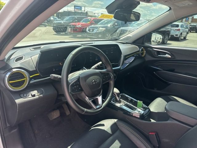 Used 2025 Chevrolet Trax ACTIV w/ Driver Confidence Package FWD image 11