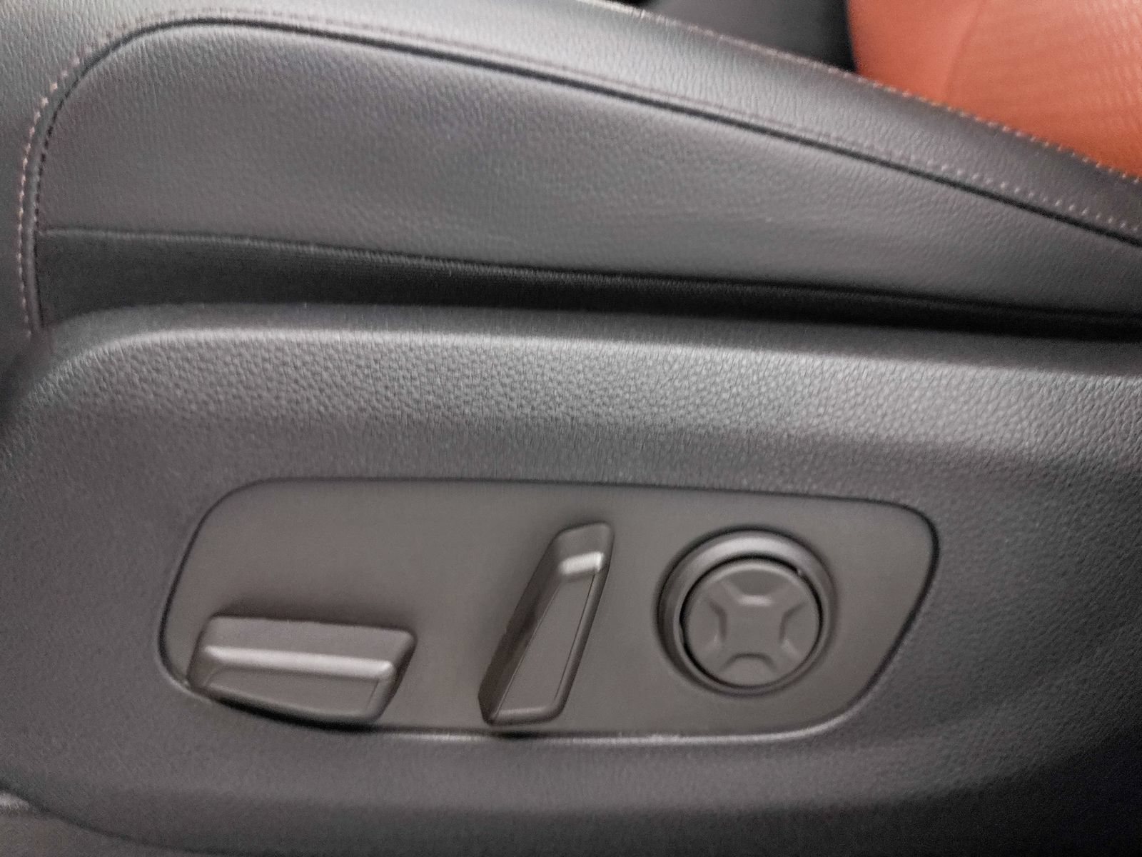 Used 2026 Kia Carnival SX Prestige FWD image 32
