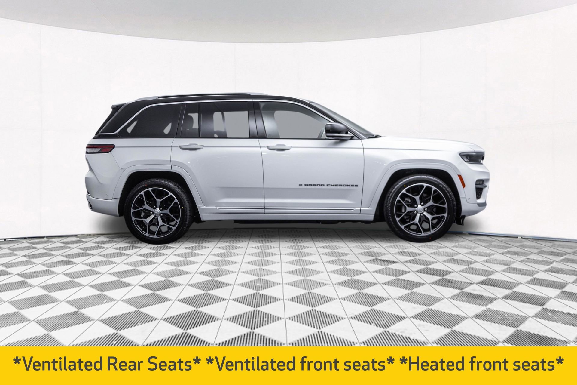 Used 2022 Jeep Grand Cherokee Summit AWD/4WD image 14