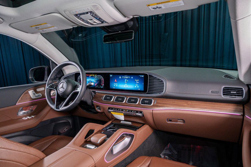 New 2026 Mercedes-Benz GLS 450 450 4MATIC&reg; SUV image 4