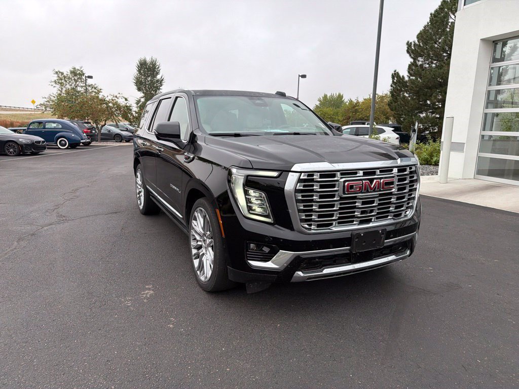 Used 2025 GMC Yukon Denali w/ Denali Reserve Package AWD/4WD image 7