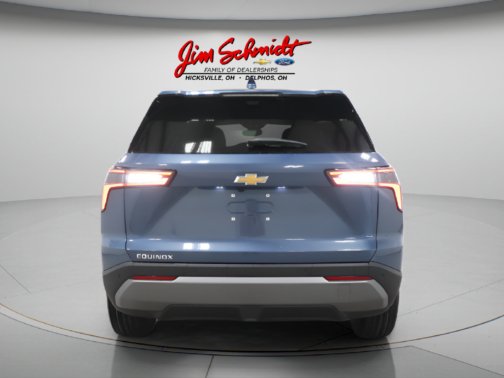 New 2027 Chevrolet Equinox LT w/ Convenience Package II FWD image 5