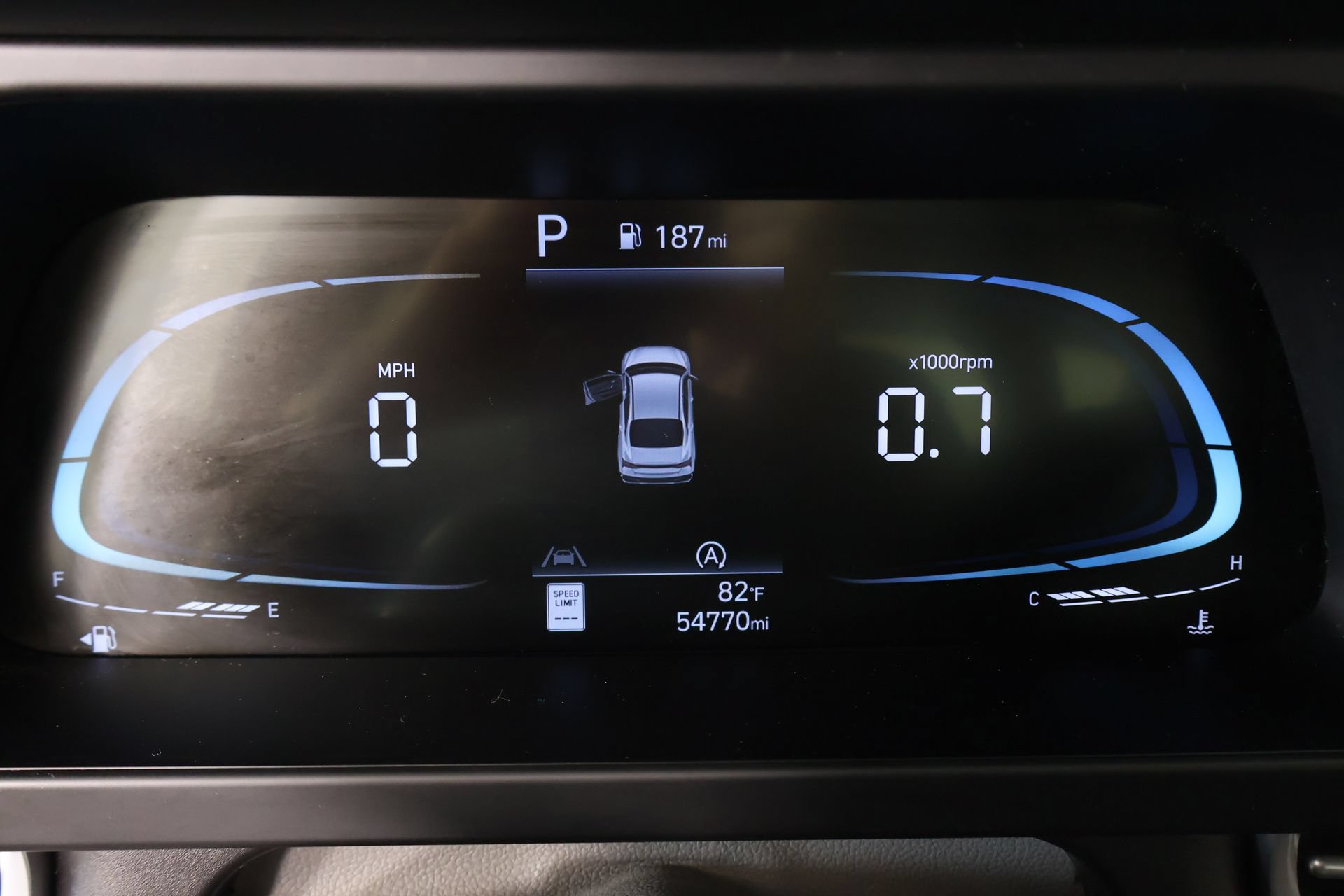 Used 2024 Hyundai Elantra SE FWD image 4