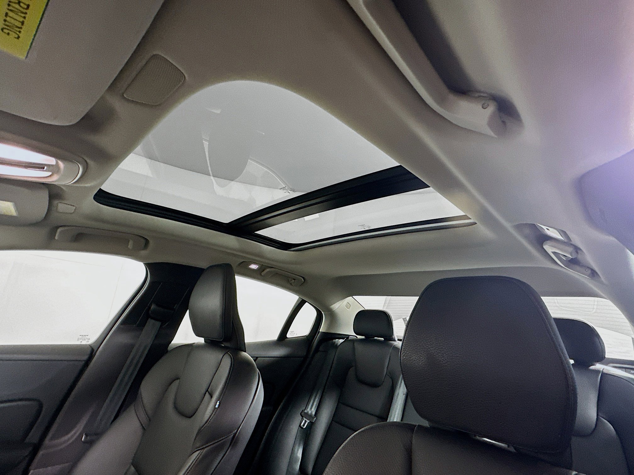 Used 2024 Volvo S60 B5 Plus image 25