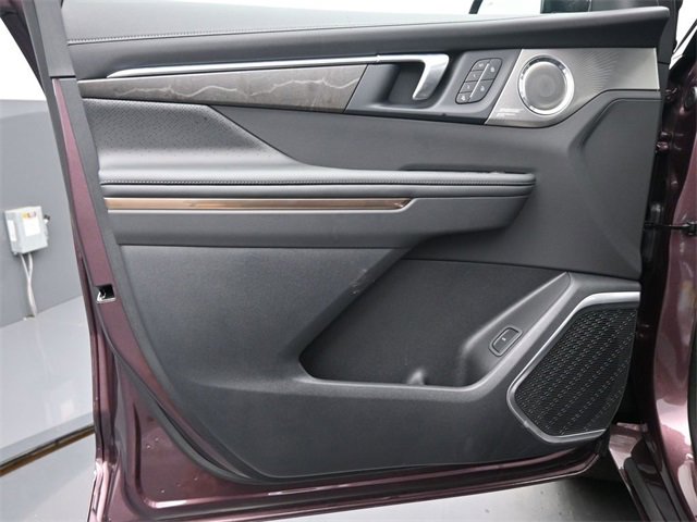 New 2026 Buick Enclave Avenir w/ Super Cruise Package image 12