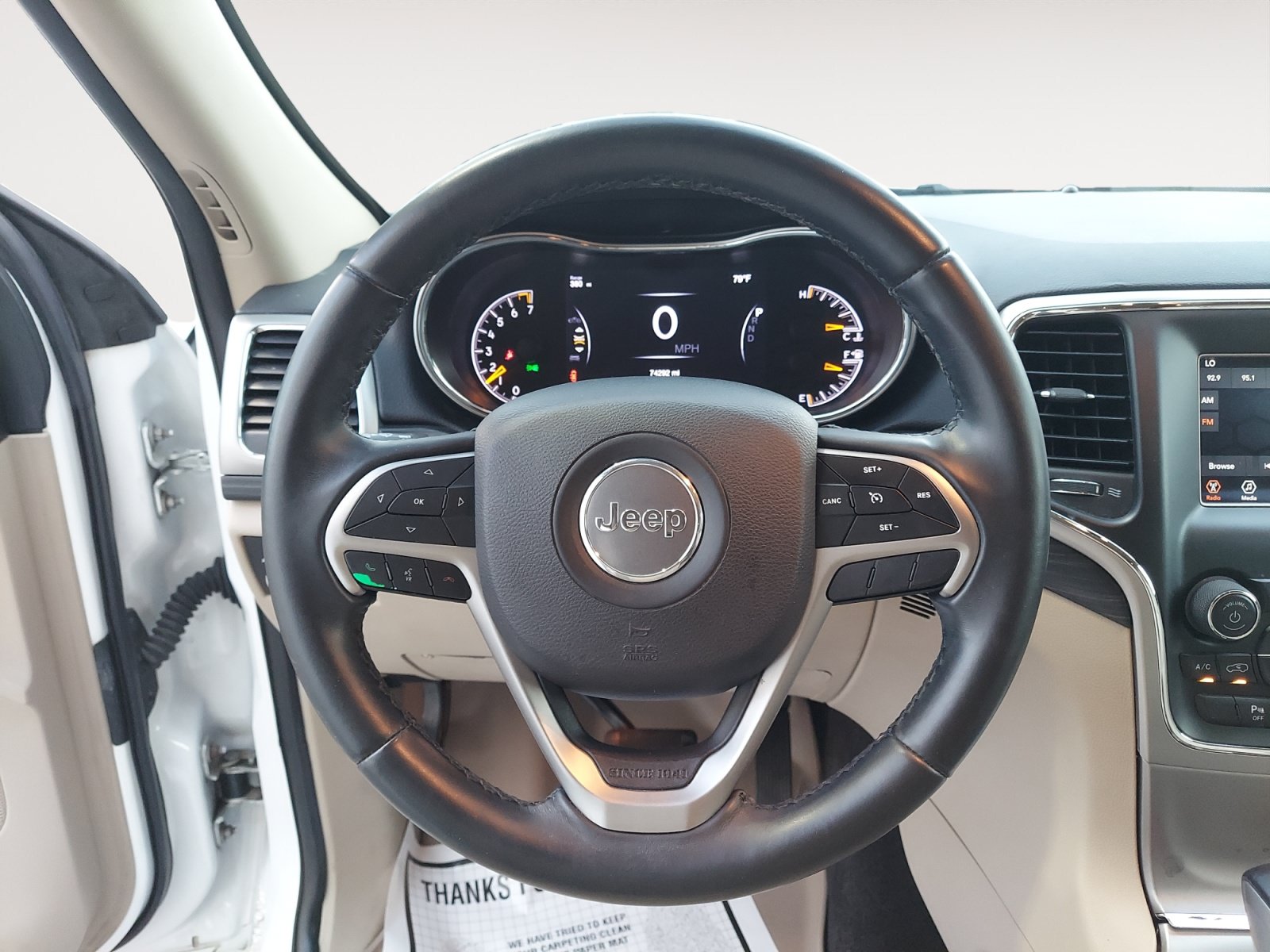 Used 2019 Jeep Grand Cherokee Laredo AWD/4WD image 13