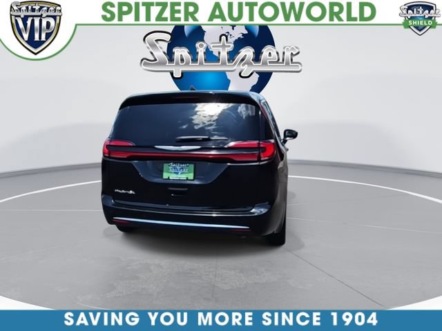 Used 2025 Chrysler Pacifica Select FWD image 7
