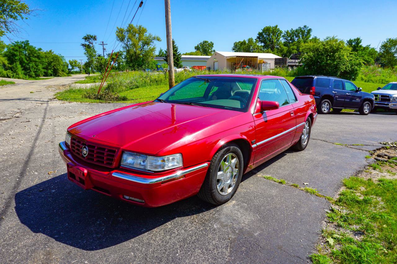 Used 1999 Cadillac Eldorado Touring FWD image 4