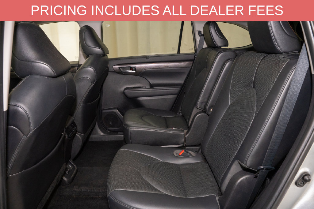 Used 2021 Toyota Highlander Limited FWD image 9