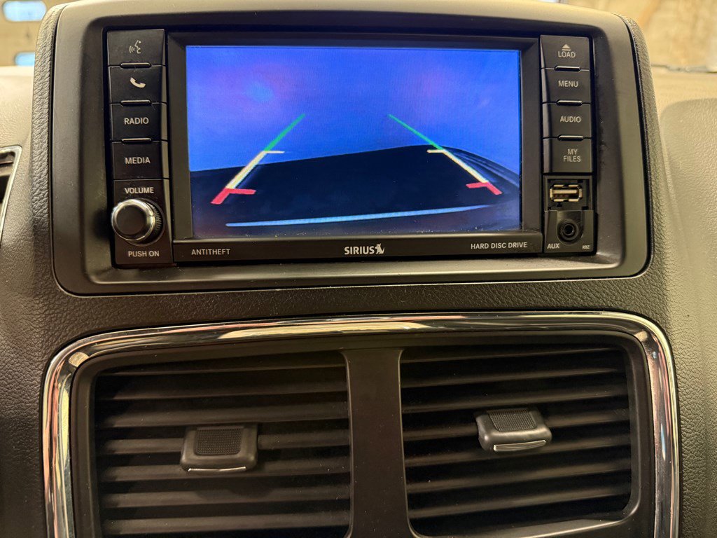 Used 2019 Dodge Grand Caravan SXT FWD image 14